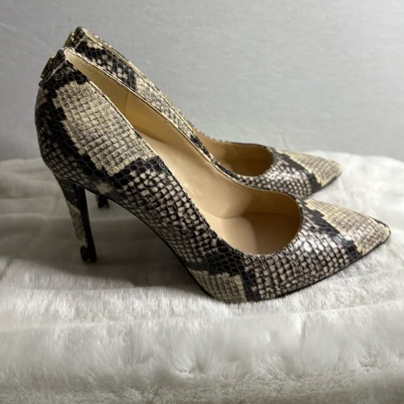 GUESS Snake Print Python Pumps 🐍 - Picture 5 of 10